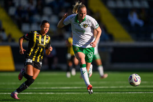 Hammarbys Emilie Bragstad och Häckens Felicia Schröder