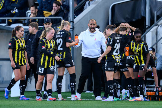 Häckens tränare Mak Lind