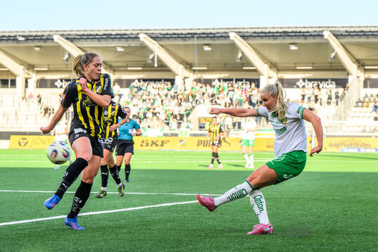 Häckens Mary Caroline Wickenheiser och Hammarbys Anna