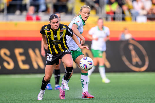 Häckens Hanna Wijk och Hammarbys Smilla Holmberg