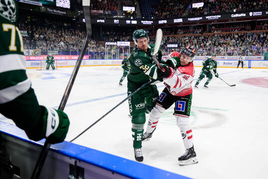Färjestads Magnus Nygren och Örebros William Wikman
