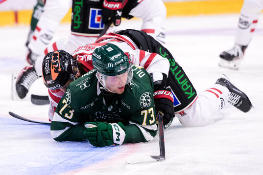 Örebros Milton Oscarson och Färjestads Adam Ollas Mattsson
