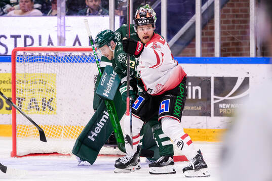 Färjestads Joel Kellman och Örebros Sean Malone