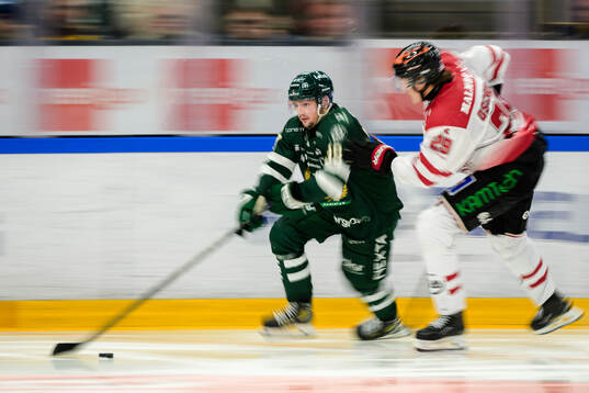 Färjestads Luke Philp och Örebros Milton Oscarson