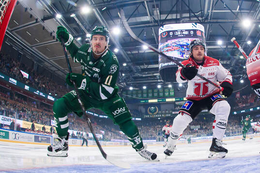 Färjestads Joakim Nygård och Örebros Luke Martin