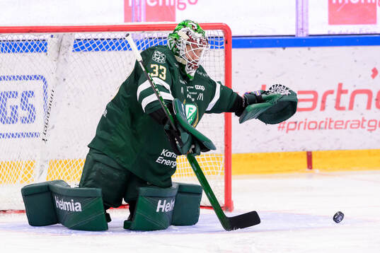 Färjestads målvakt Emil Larmi