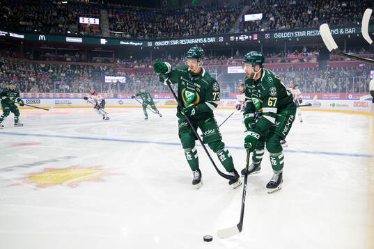 Färjestads Adam Ollas Mattsson och Radim Zohorna