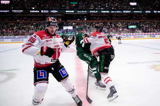 Färjestads Per Åslund och Örebros Gustav Backström
