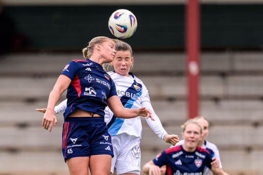 Rosengårds Tilde Björklund och Djurgårdens Elsa Pelgander