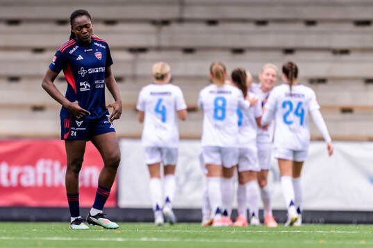 Bläddra bland fler bilder av Fotboll, Damallsvenskan, Rosengård - Djurgården