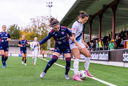 Rosengårds Aemu Oyama och Djurgårdens Casey Yujin Phair