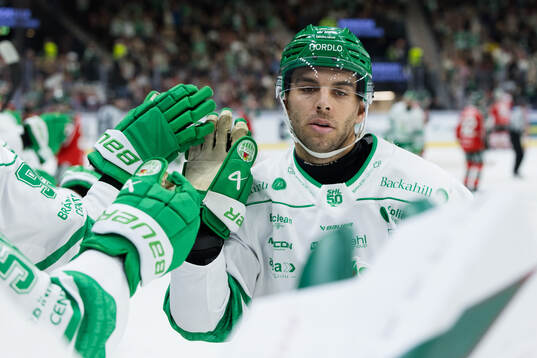 Rögles Josh Dickinson jublar