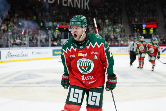 Frölundas Christian Folin jublar