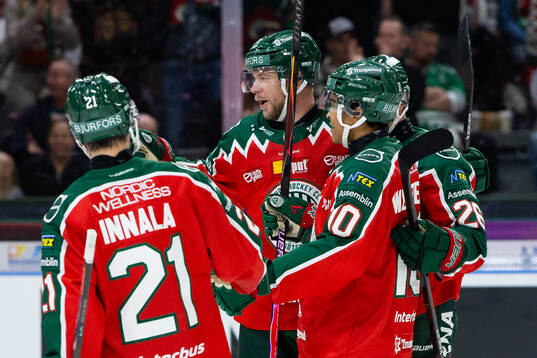 Frölundas Christian Folin jublar