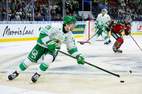 Rögles Josh Dickinson