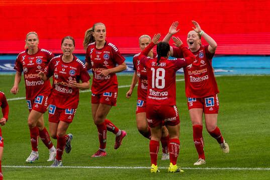 Linköpings Moira Kelley jublar