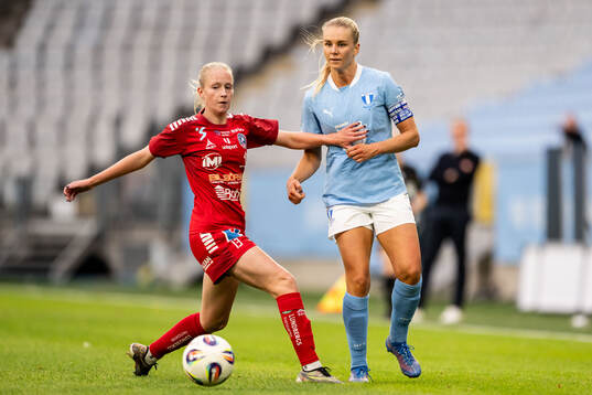 Linköpings Ella Lundin och Malmö FFs Nellie Lilja