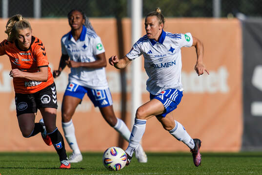 Kristianstads Remy Siemsen och IFK Norrköpings Jessica Wik