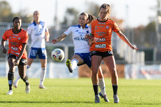IFK Norrköpings Alexandra Hellekant och Kristianstads Amy