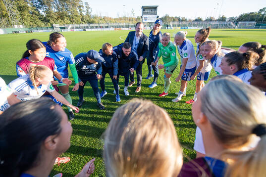 IFK Norrköping FKs spelare jublar