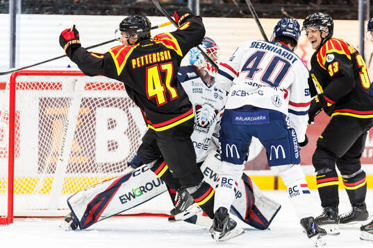 Brynäs Lucas Pettersson jublar