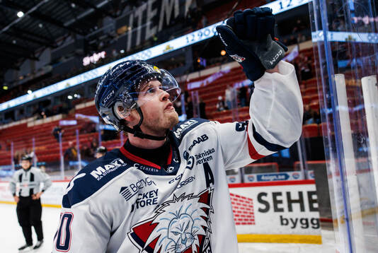 Linköpings Fredrik Karlström jublar