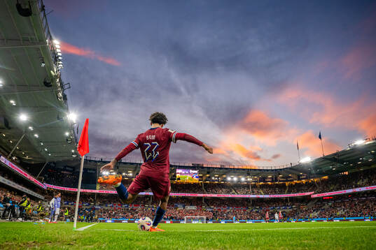 Oscar Bobb of Norway takes a corner kick