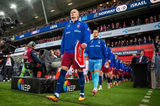Erling Braut Haaland and goalkeeper Ørjan Nyland of Norway