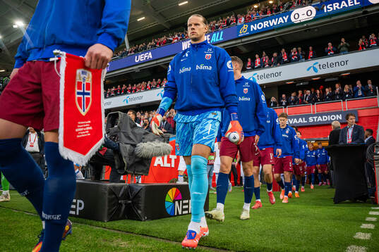 Goalkeeper Ørjan Nyland of Norway enters the pitch