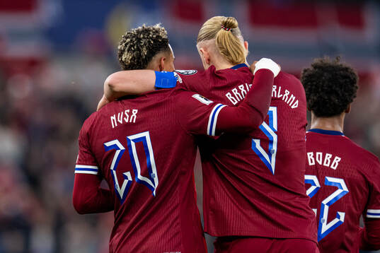 Antonio Nusa of Norway celebrates with teammate Erling