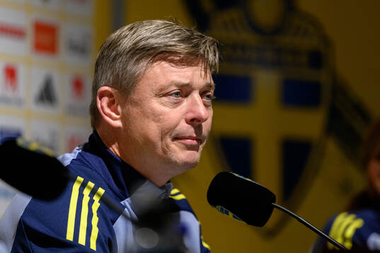 Head coach Jon Dahl Tomasson of the Swedish men's national
