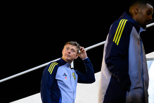 Head coach Jon Dahl Tomasson of the Swedish men's national