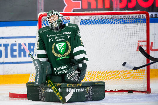 Färjestads målvakt Ida Boman deppar