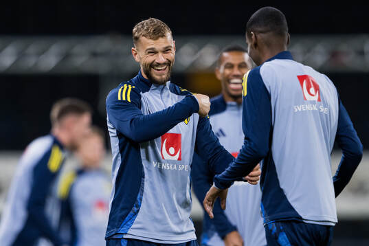 Jesper Karlström and Alexander Isak of the Swedish men’s