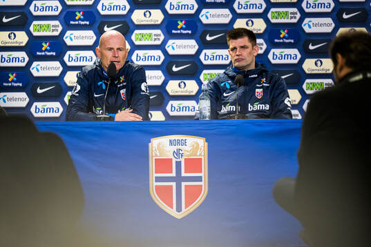 Head coach Ståle Solbakken and press officer Morten