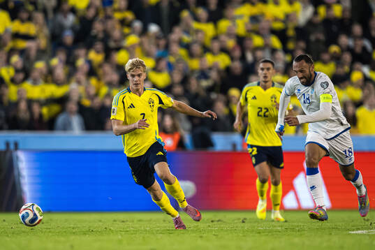 Lucas Bergvall of Sweden and Vedat Muriqi of Kosovo