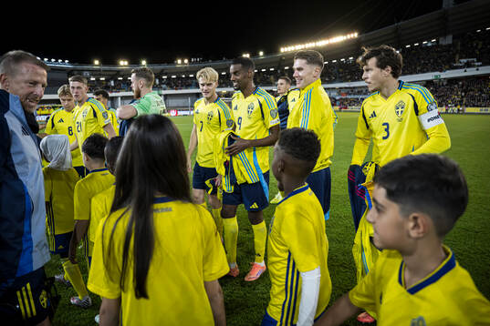 Lucas Bergvall, Alexander Isak, Viktor Gyökeres, and