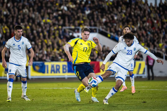Viktor Gyökeres of Sweden and Leon Avdullahu of Kosovo