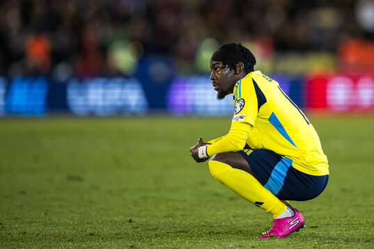 Anthony Elanga of Sweden looks dejected