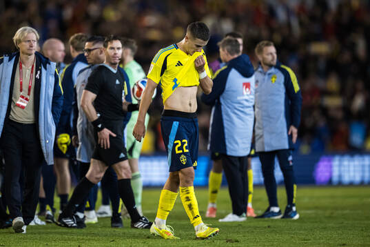 Gustaf Lagerbielke of Sweden looks dejected