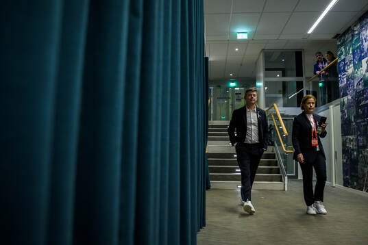 Head coach Jon Dahl Tomasson of Sweden
