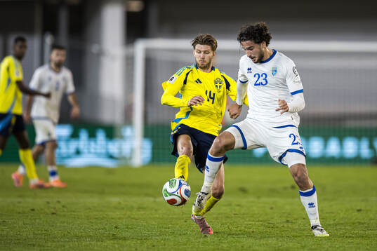 Anton Salétros of Sweden and Leon Avdullahu of Kosovo