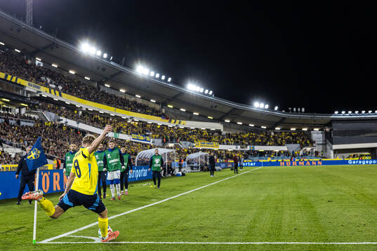 Daniel Svensson of Sweden