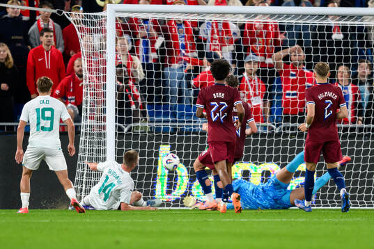 Finn Surman of New Zealand scores the 0-1 goal