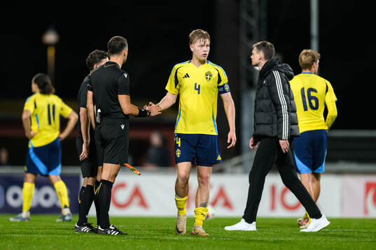 Nils Zätterström of Sweden looks dejected