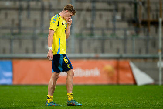 Olle Samuelsson of Sweden looks dejected