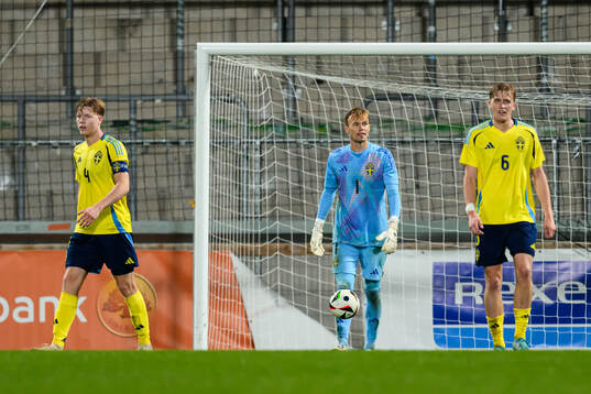 Nils Zätterström, goalkeeper André Picornell and Olle