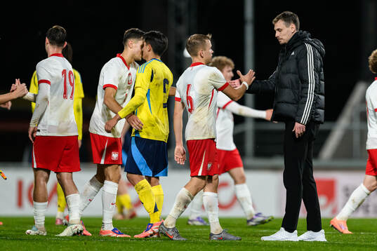 Antoni Kozubal of Poland and Head coach Daniel Bäckström