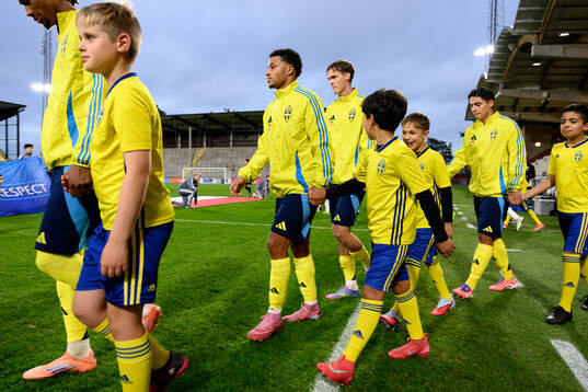 Momodou Sonko and Williot Swedberg of Sweden