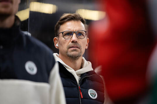Assistant coach Kristoffer Näslund of Frölunda